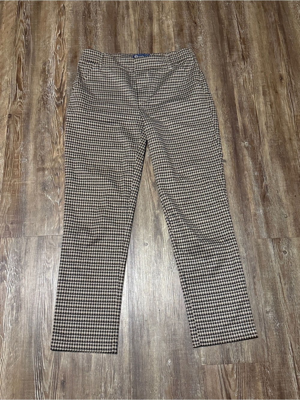 Democracy Ab Solution Casual Pants Women's 2 Cropped Fit in Houndstooth Wash